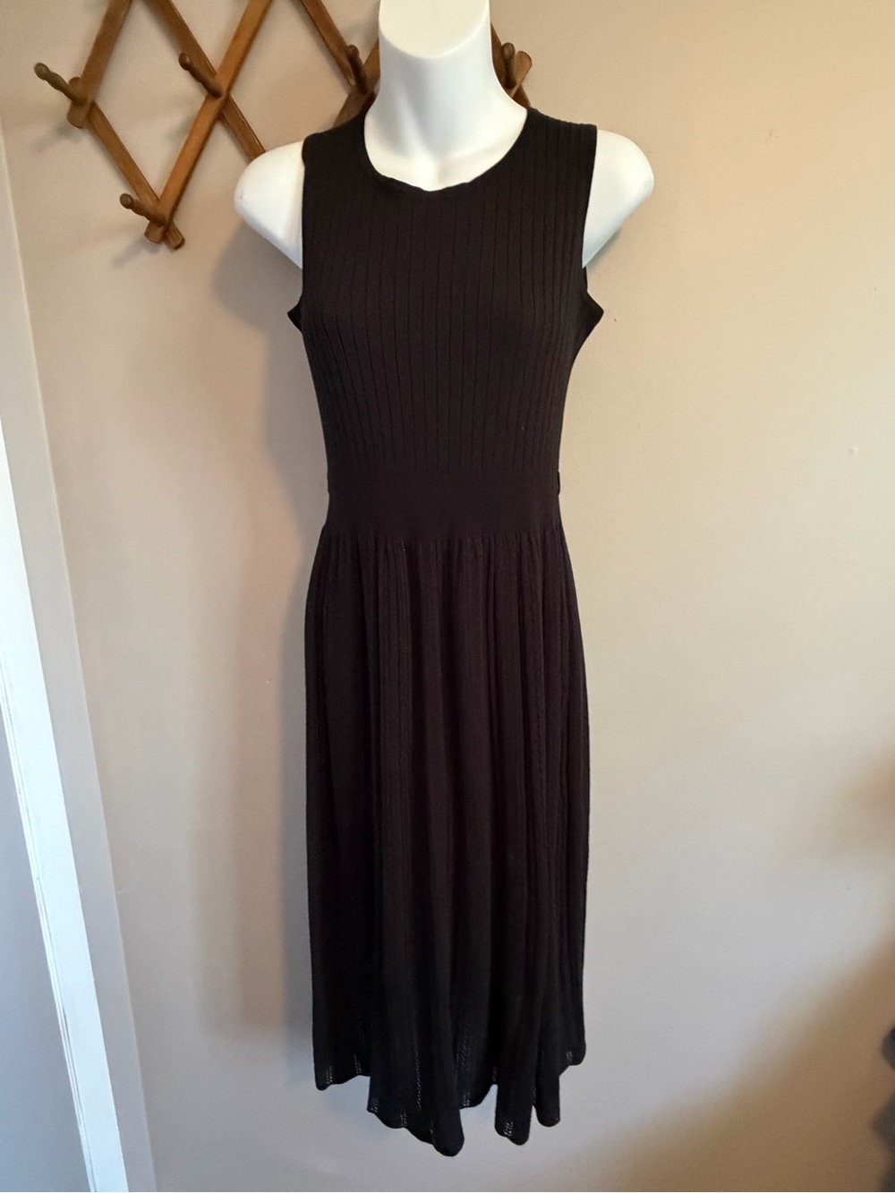 GU Ribbed Knit Midi Dress Sleeveless Drop Waist Black Size S